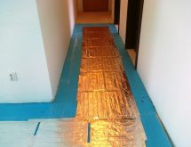 Temperace dřevěné podlahy v bytě